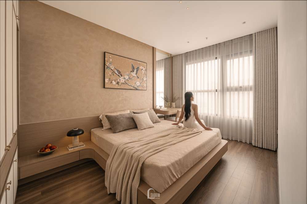 Phòng ngủ master trong  trong dự án thiết kế thi công nội thất chung cư The Beverly phong cách Japandi mix Wabi Sabi
